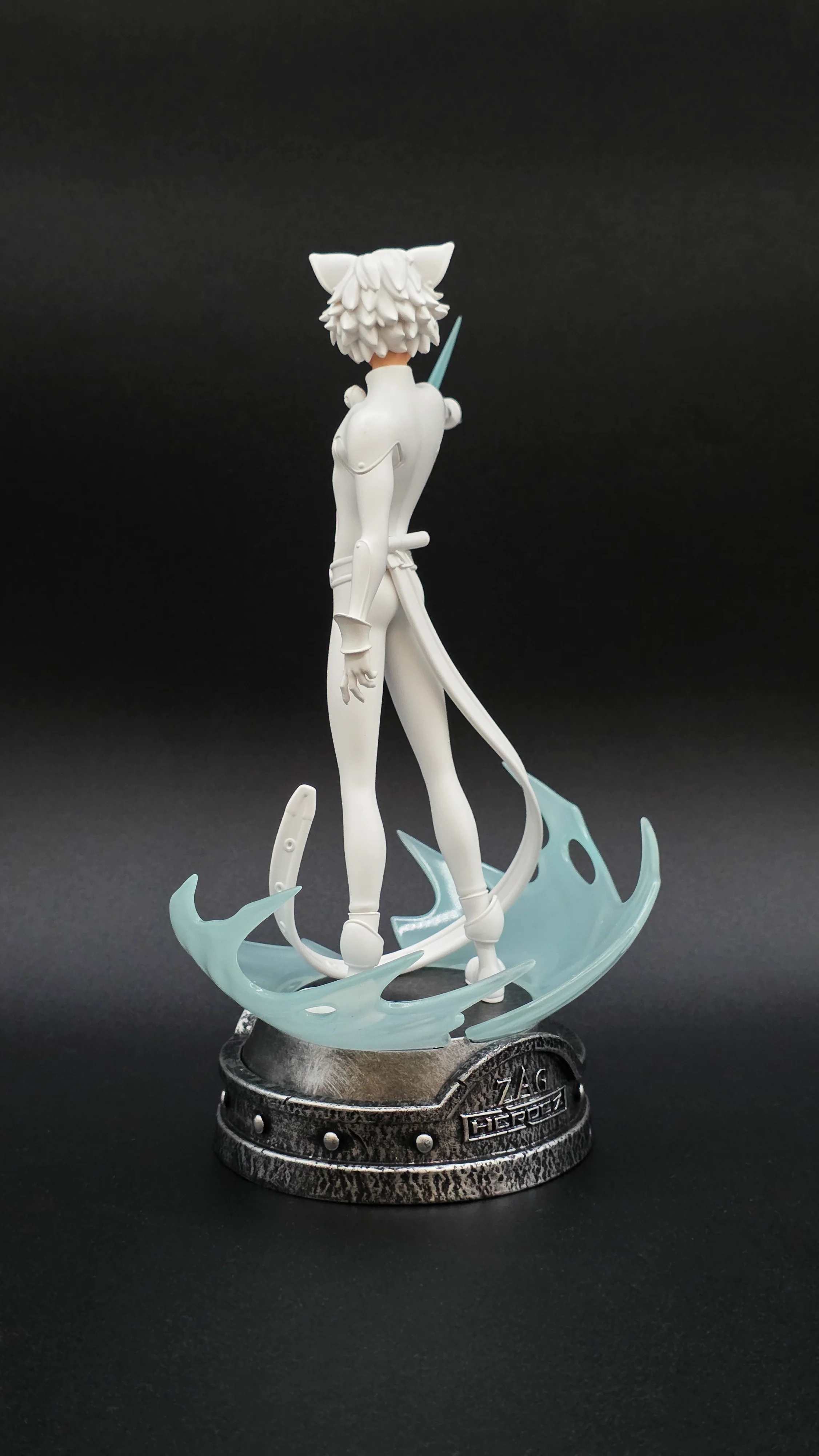 Cat Blanc Art Figure - Image 7