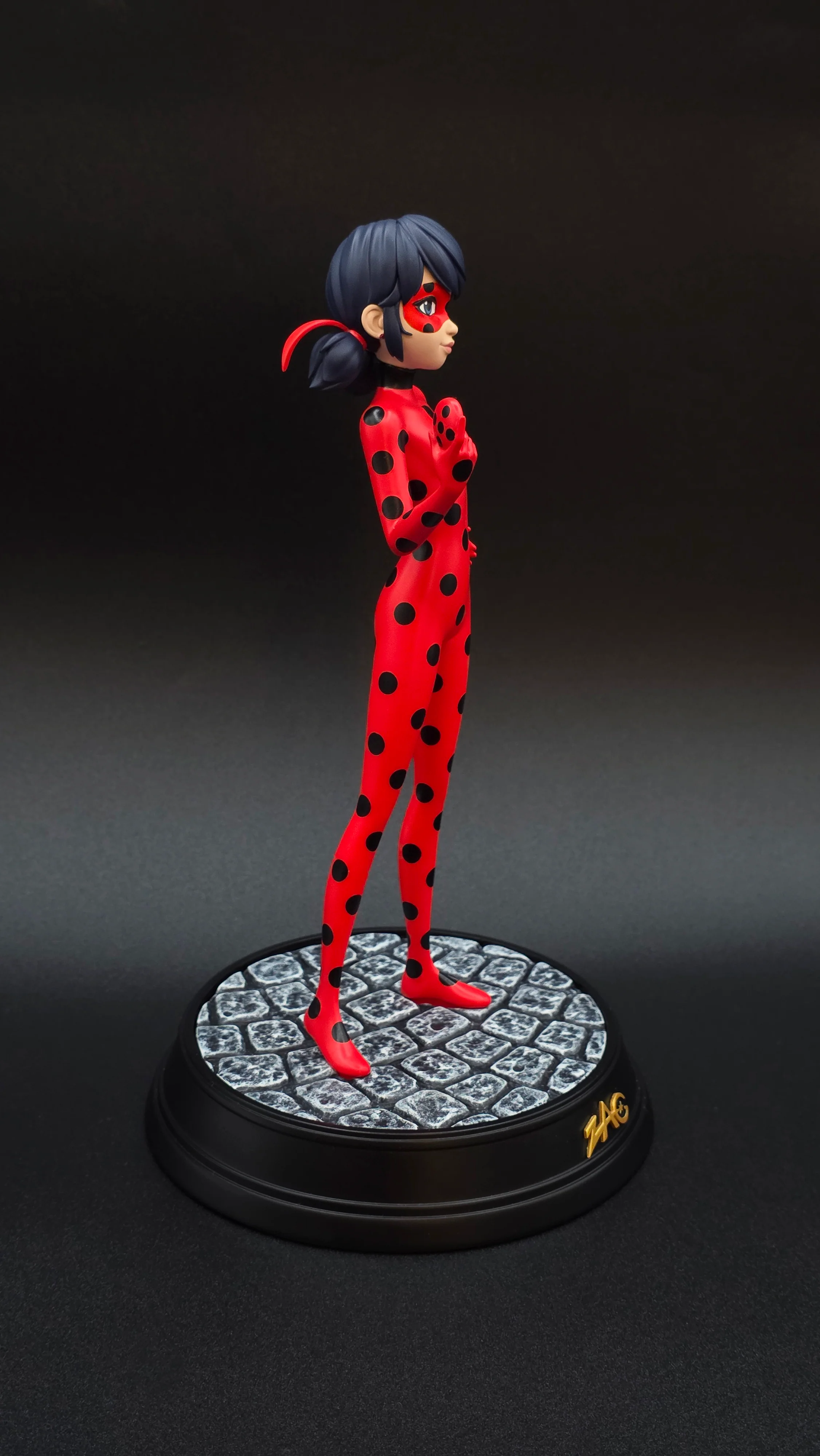 Ladybug Collection Figure - Image 3