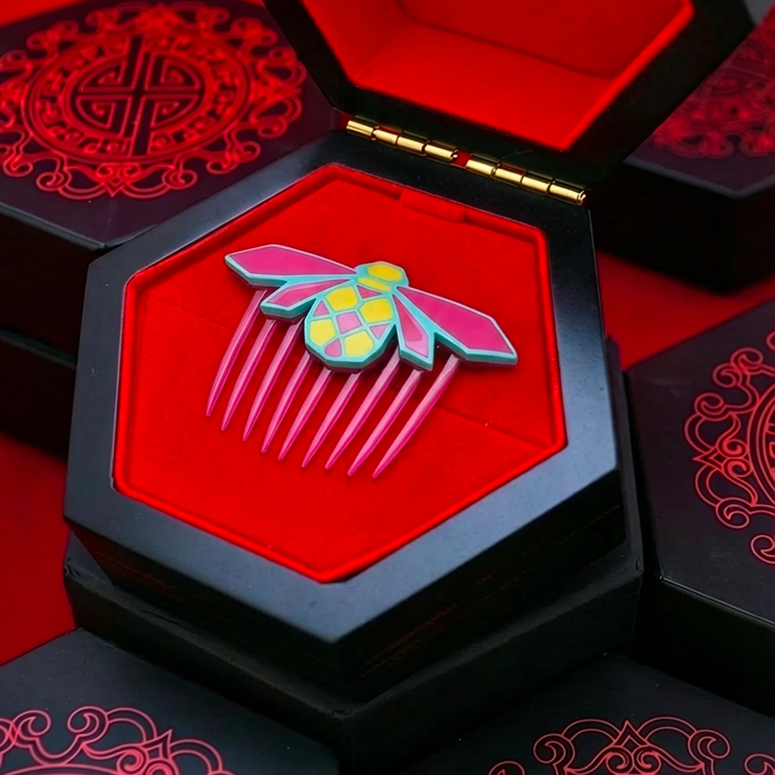 Miraculous Bee Zoé Camouflage Hair Comb - Image 2