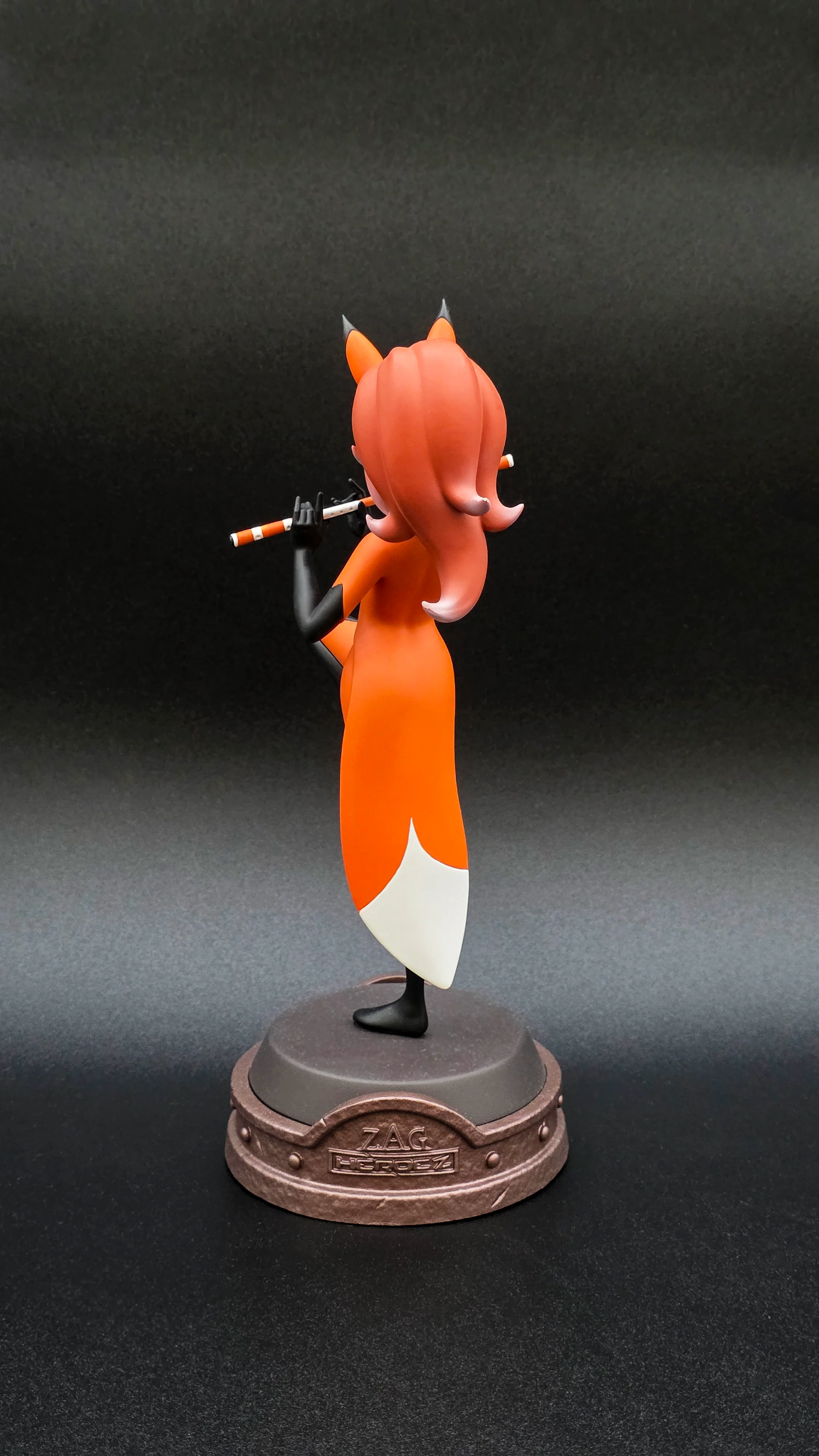 Rena Rouge – Premium Resin Art Figure - Image 4